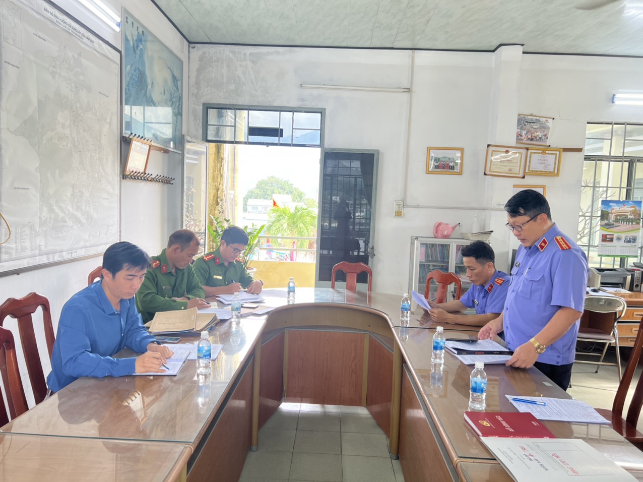Trực tiếp kiểm sát việc thi hành hình sự tại Uỷ ban nhân dân 02 xã Cam Hòa và Suối Cát trên địa bàn huyện Cam Lâm