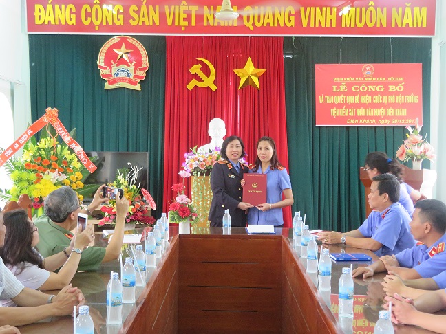 Lễ công bố, trao Quyết định bổ nhiệm chức vụ Phó Viện trưởng Viện kiểm sát nhân dân huyện Diên Khánh