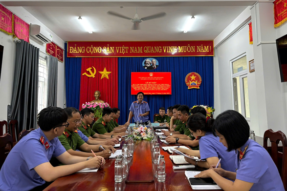 Viện kiểm sát dân dân khu vực 5 và công an các phường ký kết Quy chế phối hợp trong công tác tiếp nhận, kiểm tra xác minh sơ bộ nguồn tin về tội phạm và thực hiện thẩm quyền điều tra ở công an phường