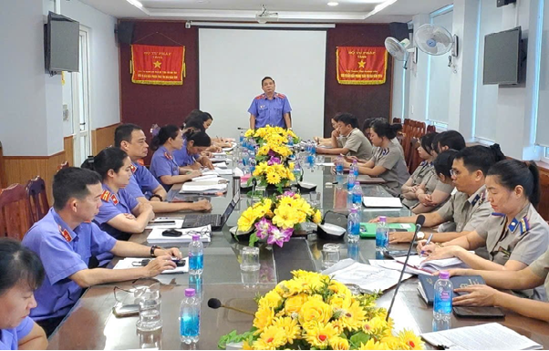 Viện kiểm sát nhân dân tỉnh Khánh Hòa phối hợp với Viện kiểm sát nhân dân khu vực 1 trực tiếp kiểm sát hoạt động thi hành án dân sự tại Phòng Thi hành án dân sự khu vực 1 - Khánh Hòa