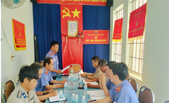 Viện kiểm sát nhân dân khu vực 4 - khánh hoà công bố kết luận trực tiếp kiểm sát tại phòng thi hành án dân sự khu vực 4 - khánh hoà