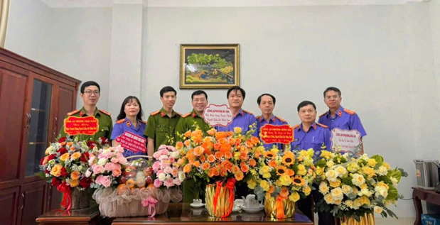 Các cơ quan, đơn vị chúc mừng Viện kiểm sát nhân dân khu vực 5 - Khánh Hòa nhân kỷ niệm 66 năm ngày thành lập Ngành Kiểm sát nhân dân