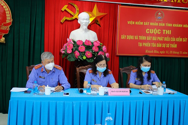 Tin bài về cuộc thi “Xây dựng và trình bày Bài phát biểu của Kiểm sát viên tại phiên tòa dân sự sơ thẩm” của VKSND tỉnh Khánh Hòa