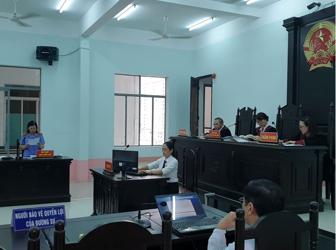 Viện KSND Tỉnh Khánh Hòa phối hợp với Tòa án nhân dân Tỉnh Khánh Hòa tổ chức phiên tòa dân sự phúc thẩm trực tuyến rút kinh nghiệm
