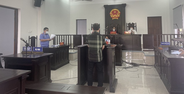 Phiên tòa hình sự sơ thẩm rút kinh nghiệm vụ án “Tàng trữ trái phép chất ma túy” xảy ra tại thôn Thủy Triều, xã Cam Hải Đông, huyện Cam Lâm