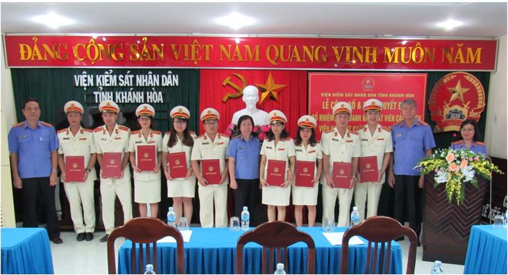 Trao Quyết định bổ nhiệm Kiểm sát viên các ngạch thuộc VKSND tỉnh Khánh Hòa