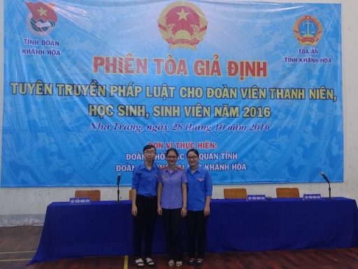 Chi đoàn VKSND tỉnh Khánh Hòa và chi đoàn TAND tỉnh Khánh Hòa phối hợp thực hiện chương trình “Phiên tòa giả định năm 2016”