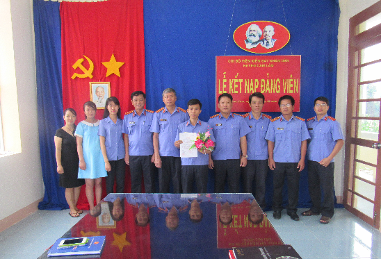 VKSND huyện Cam Lâm: Tổ chức kết nạp đảng viên mới