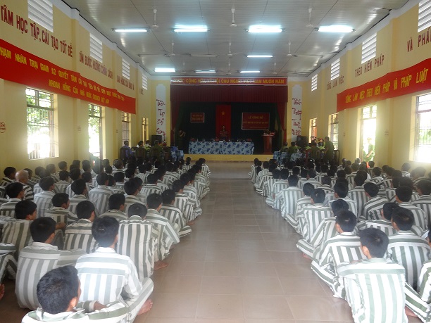 Lễ công bố đặc xá của Chủ tịch nước tại trại giam A2 - Khánh Hoà