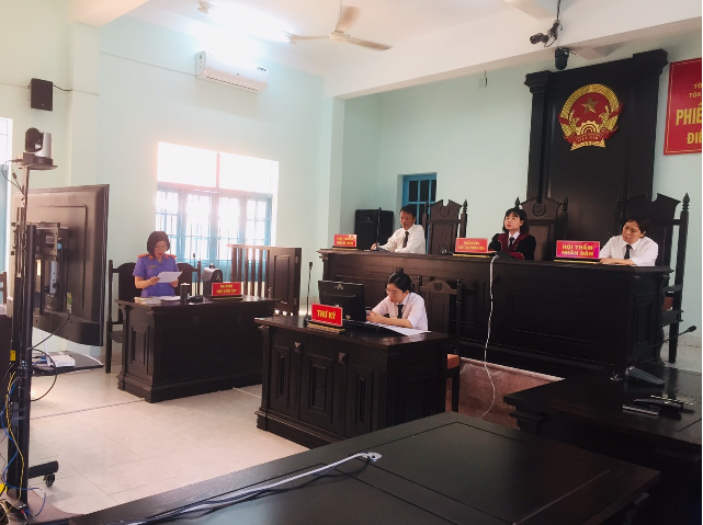 VIỆN KIỂM SÁT NHÂN DÂN – TÒA ÁN NHÂN DÂN HUYỆN DIÊN KHÁNH PHỐI HỢP TỔ CHỨC PHIÊN TÒA RÚT KINH NGHIỆM BẰNG HÌNH THỨC TRỰC TUYẾN