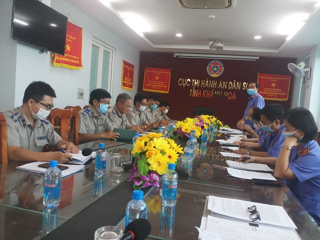 Viện kiểm sát nhân dân tỉnh Khánh Hòa trực tiếp kiểm sát thi hành án dân sự, hành chính tại Cục THADS tỉnh Khánh Hòa năm 2021
