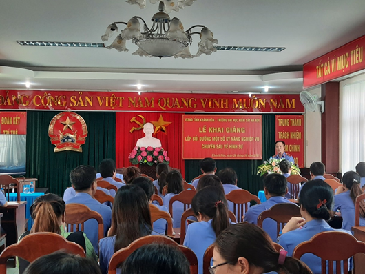 Viện kiểm sát nhân dân tỉnh Khánh Hòa phối hợp cùng Trường Đại học Kiểm sát Hà Nội tổ chức Bồi dưỡng một số kỹ năng nghiệp vụ chuyên sâu về hình sự