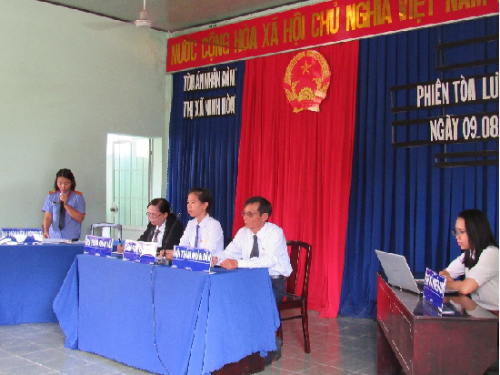 Viện kiểm sát - Tòa án nhân dân thị xã Ninh Hòa phối hợp tổ chức phiên tòa xét xử lưu động