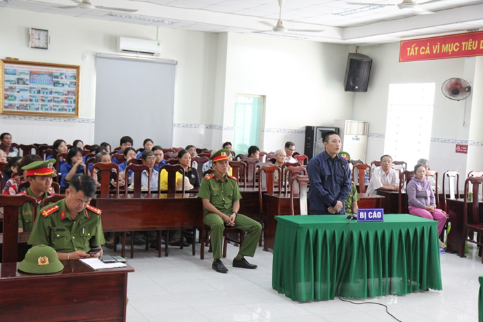 VIỆN KIỂM SÁT NHÂN DÂN VÀ TÒA ÁN NHÂN DÂN TP NHA TRANG PHỐI HỢP XÉT XỬ LƯU ĐỘNG 04 VỤ ÁN HÌNH SỰ