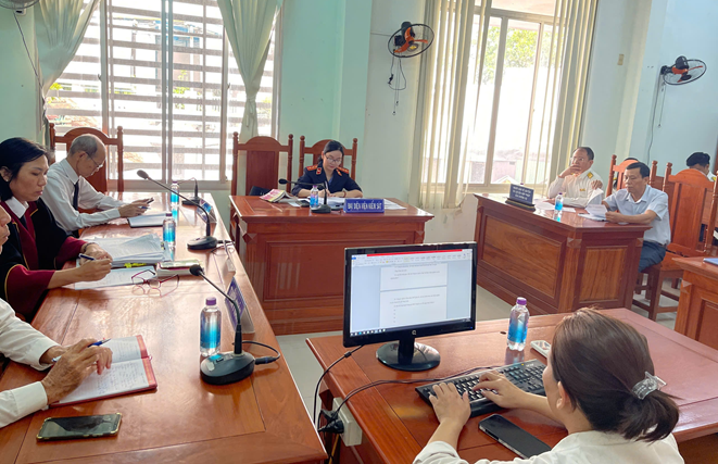 Phiên tòa rút kinh nghiệm vụ án hành chính sơ thẩm “Khiếu kiện quyết định  hành chính trong việc thu tiền sử dụng đất, áp dụng thuế và quyết định giải quyết khiếu nại, buộc thực hiện hoàn trả tiền sử dụng đất”