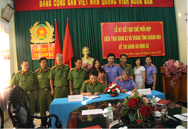 Lễ ký kết Quy chế phối hợp trong công tác thi hành án hình sự  giữa Viện KSND tỉnh Khánh Hòa với Trại giam A2