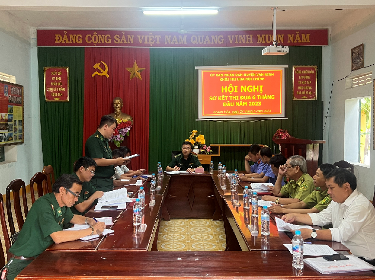 Hội nghị sơ kết thi đua Khối Nội chính huyện Vạn Ninh năm 2023
