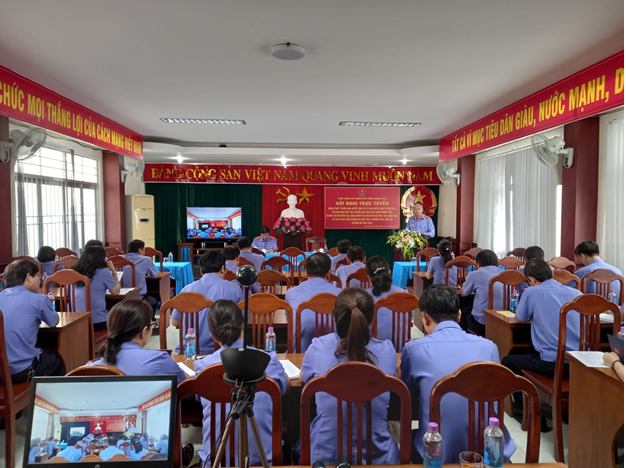 VIỆN KIỂM SÁT NHÂN DÂN TỈNH KHÁNH HÒA TỔ CHỨC TRỰC TUYẾN HỘI NGHỊ QUÁN TRIỆT, TRIỂN KHAI QUYẾT ĐỊNH SỐ 21/QĐ-VKSTC VỀ BAN HÀNH QUY TẮC CHUẨN MỰC ĐẠO ĐỨC NGHỀ NGHIỆP CỦA NGƯỜI CÁN BỘ KIỂM SÁT