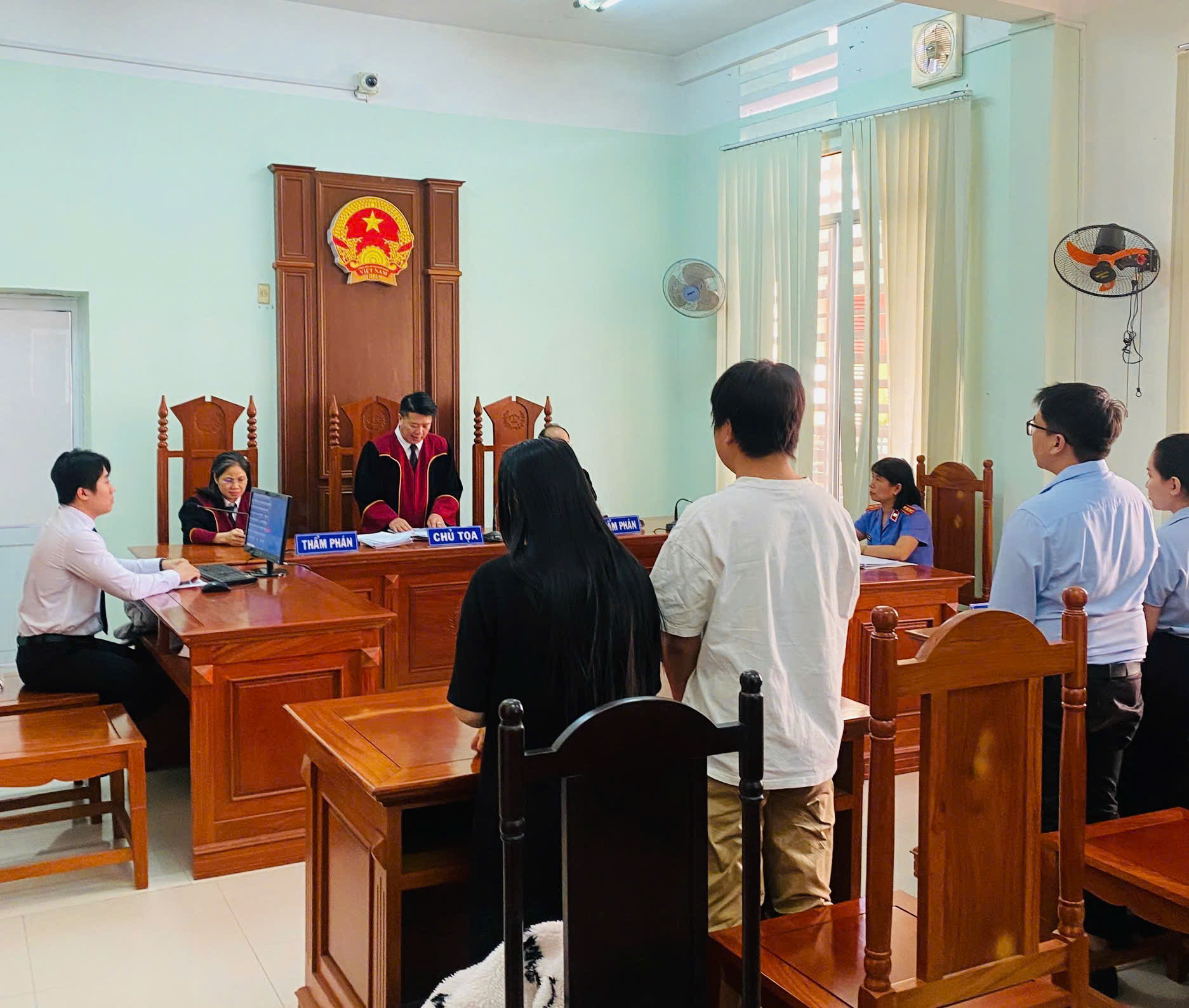 Phiên tòa rút kinh nghiệm vụ án dân sự phúc thẩm “Yêu cầu tuyên bố hợp đồng thõa thuận hứa chuyển nhượng tài sản là vô hiệu”