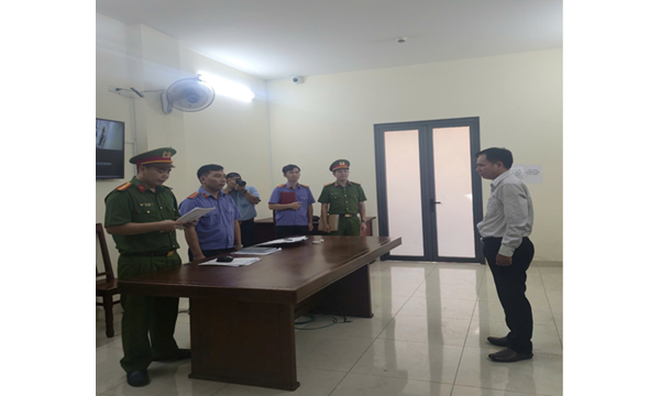 PHÊ CHUẨN CÁC QUYẾT ĐỊNH KHỞI TỐ BỊ CAN; LỆNH BẮT BỊ CAN ĐỂ TẠM GIAM VÀ LỆNH KHÁM XÉT ĐỐI VỚI 04 BỊ CAN VỀ CÁC SAI PHẠM XẢY RA TRONG BỒI THƯỜNG, HỖ TRỢ VÀ TÁI ĐỊNH CƯ