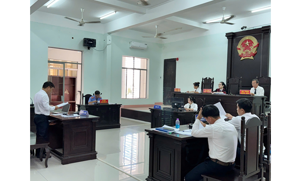 Phiên tòa rút kinh nghiệm vụ án hành chính sơ thẩm...