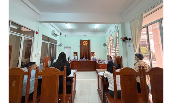 Phiên tòa rút kinh nghiệm vụ án hành chính sơ thẩm...