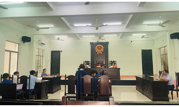 Phiên tòa rút kinh nghiệm vụ án hành chính sơ thẩm...